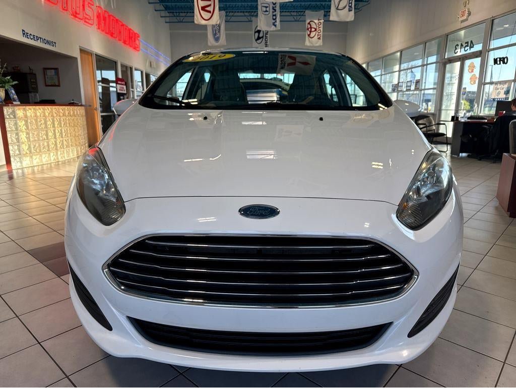 Used 2019 Ford Fiesta SE FWD image 2