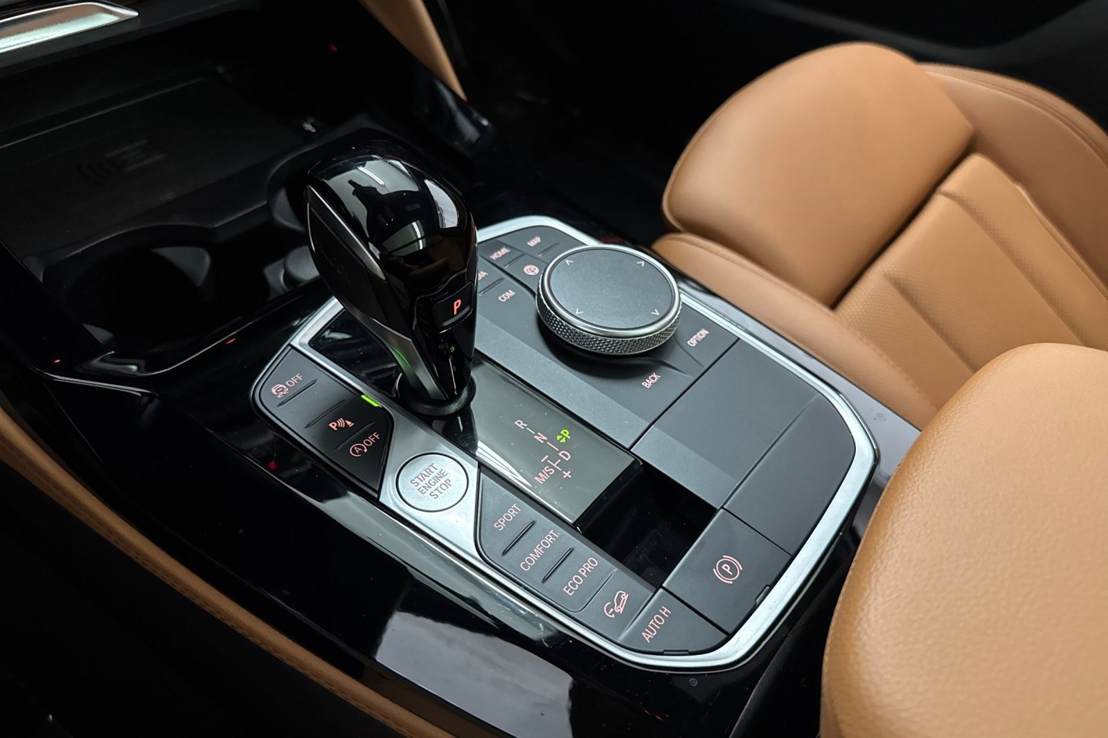 Certified 2023 BMW X4 xDrive30i w/ Premium Package image 17