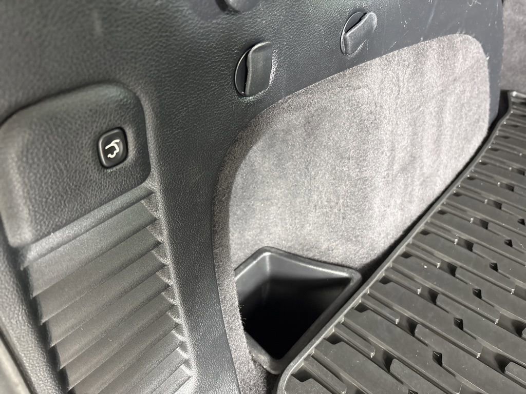 Used 2019 Jeep Grand Cherokee Limited image 17