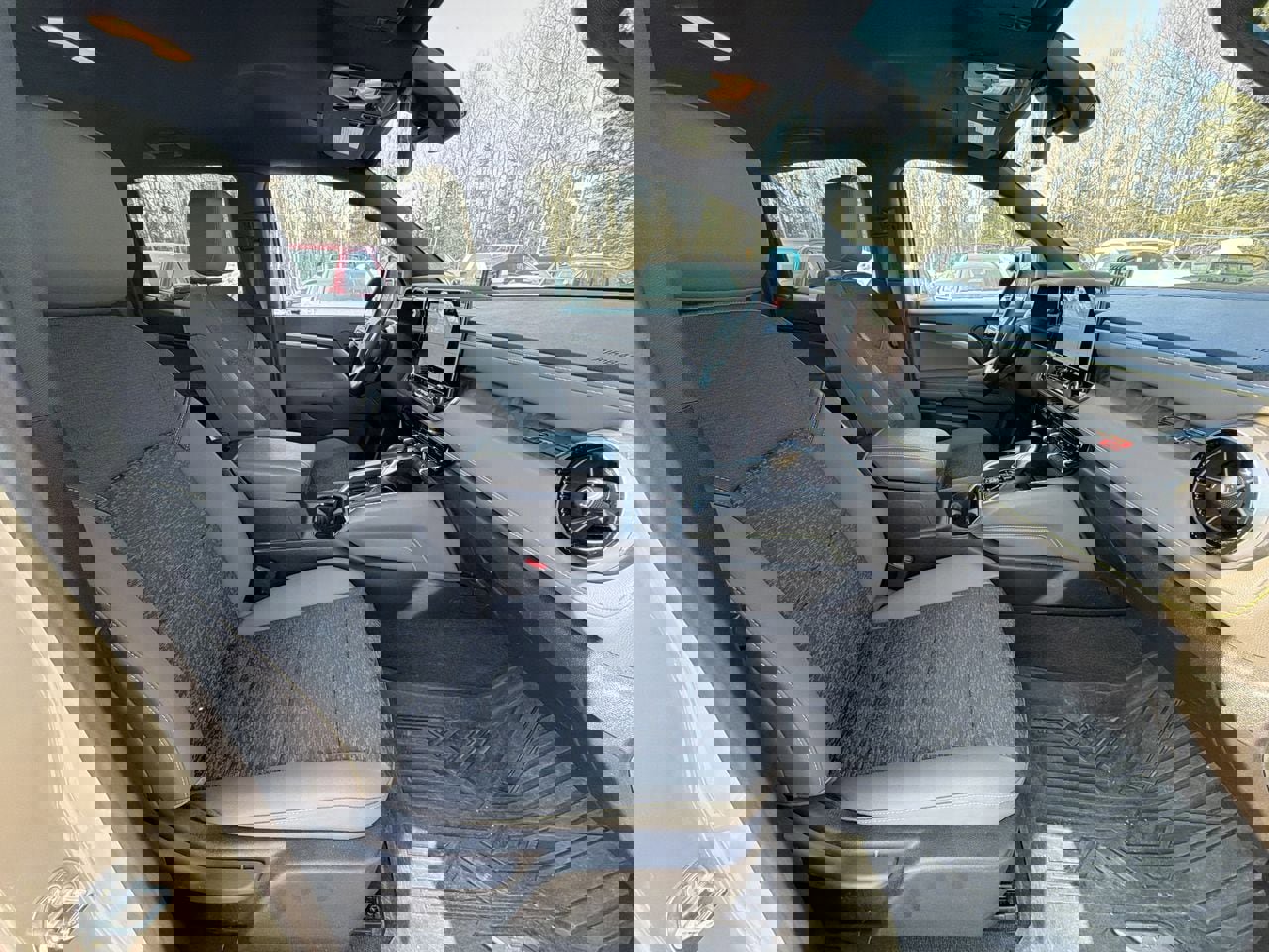 Used 2024 Chevrolet Colorado ZR2 w/ Technology Package image 20