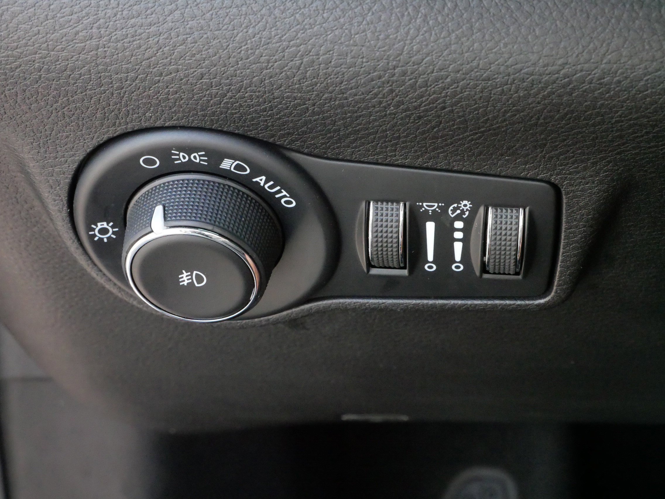 Used 2024 Jeep Compass Limited image 26