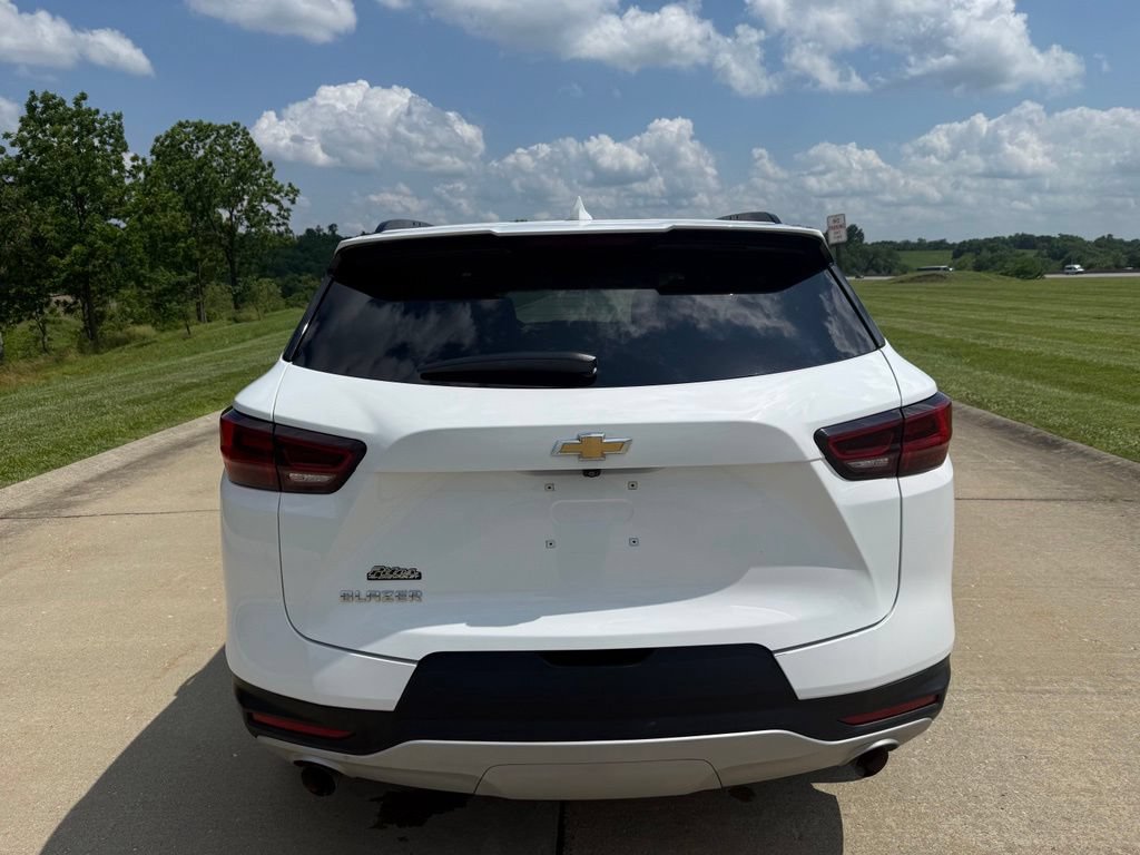 Used 2023 Chevrolet Blazer LT w/ Convenience Package FWD image 4