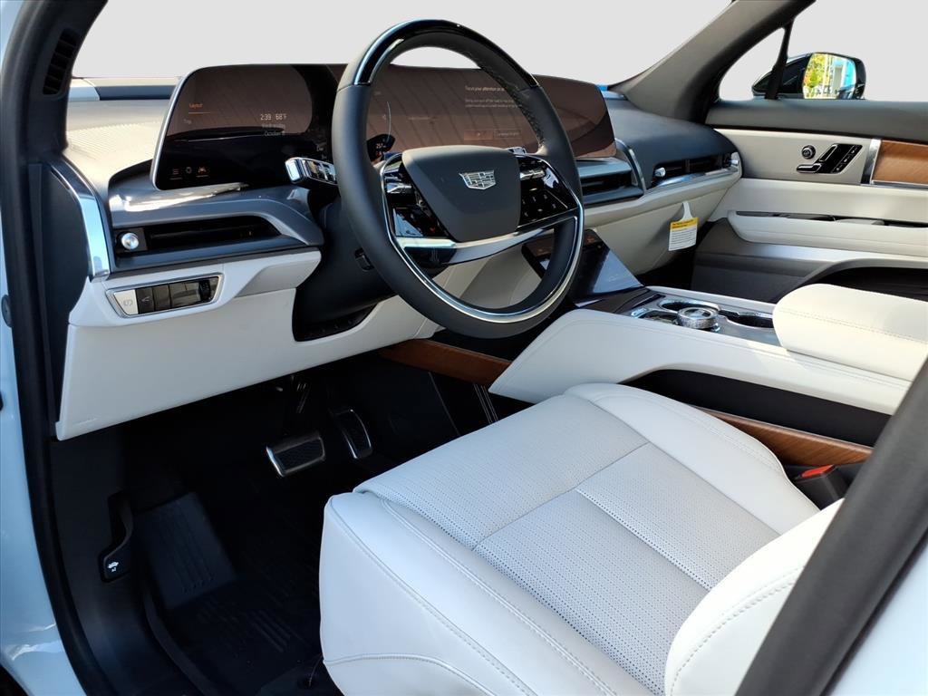 New 2026 Cadillac Vistiq Sport w/ LPO, Floor Liner Package image 13