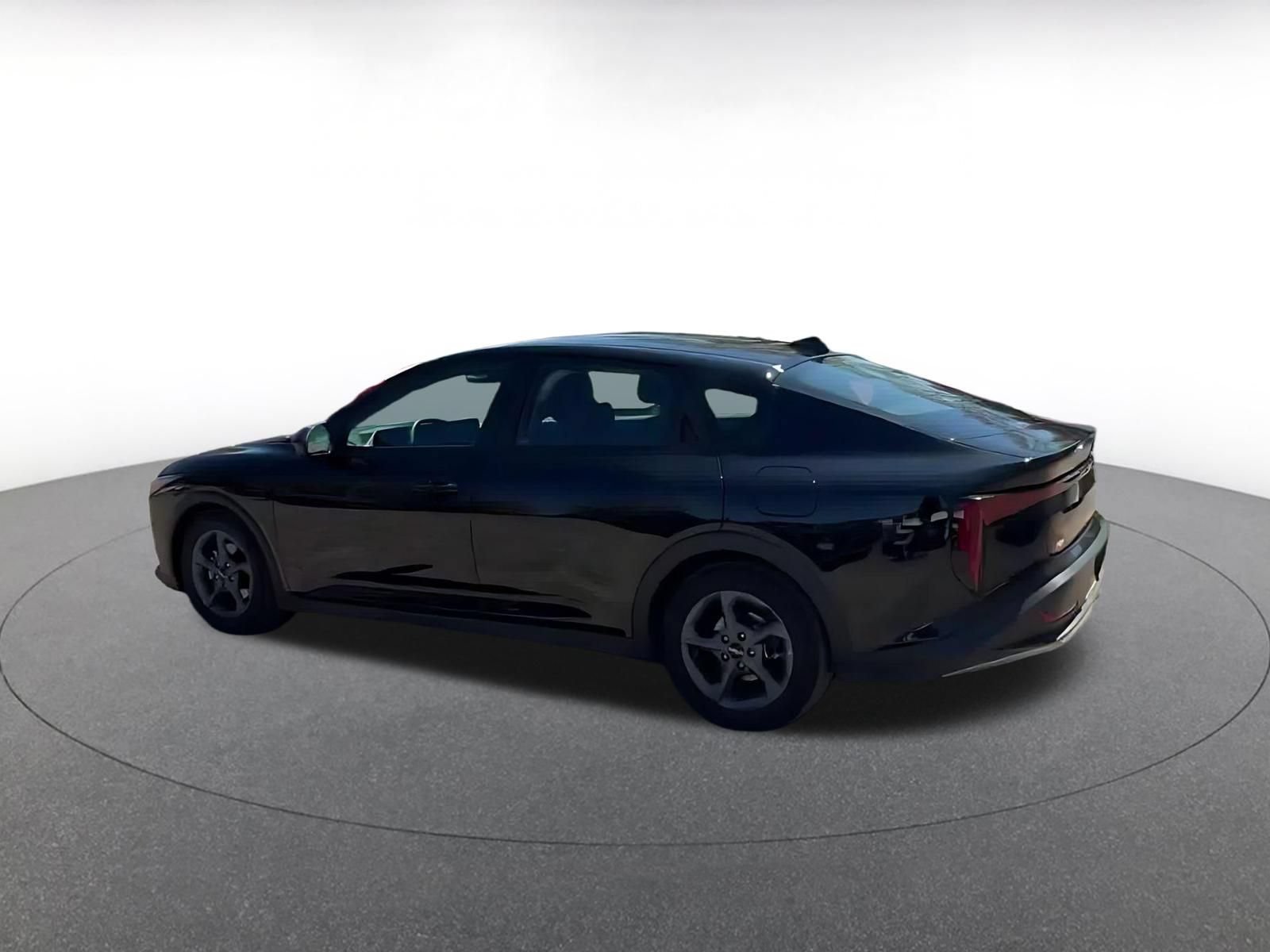 Used 2025 Kia K4 FWD image 9
