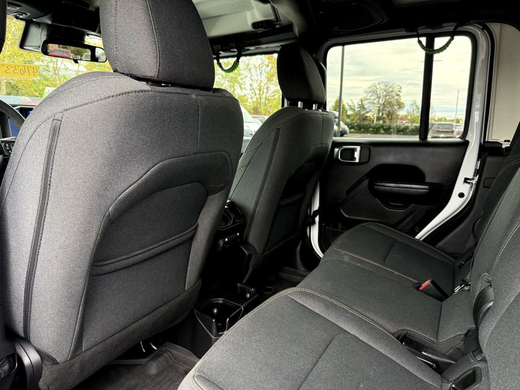 Used 2024 Jeep Gladiator Sport image 25