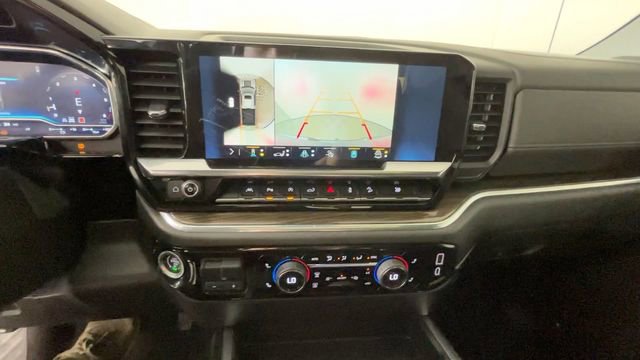 Used 2023 Chevrolet Silverado 1500 LT Trail Boss w/ LT Trail Boss Premium Package AWD/4WD image 31