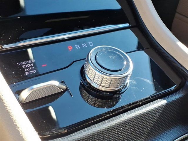 New 2025 Jeep Grand Cherokee Limited w/ MOPAR Finishing Package image 9