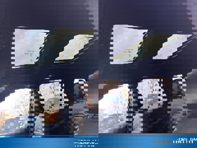 Certified 2018 Ford Explorer XLT w/ Equipment Group 202A image 39