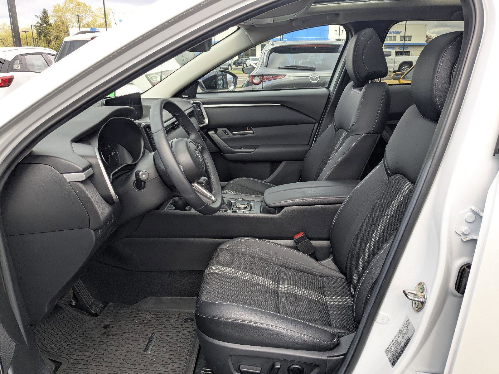 Used 2025 MAZDA CX-50 AWD 2.5 S w/ Weather Package image 18