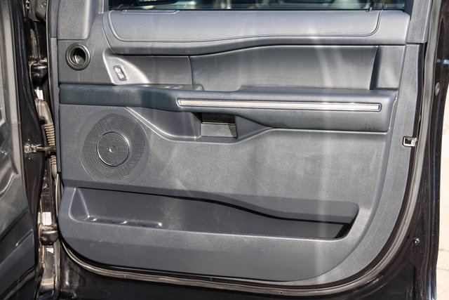 Used 2024 Ford Expedition Max XLT image 16