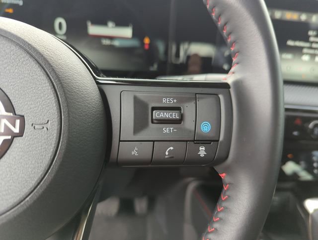 Certified 2025 Nissan Kicks SR image 39