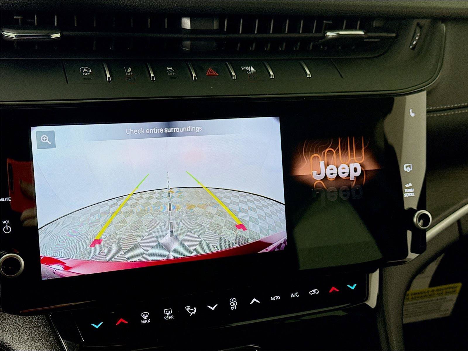 New 2026 Jeep Grand Cherokee Altitude AWD/4WD image 8