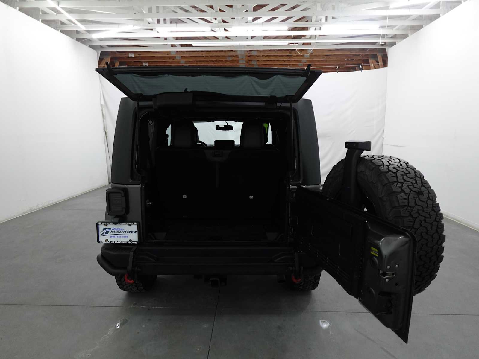 Used 2016 Jeep Wrangler Backcountry image 26