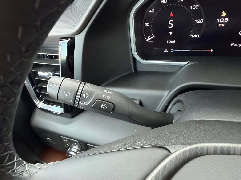 New 2026 GMC Sierra 2500 Denali Ultimate AWD/4WD image 17