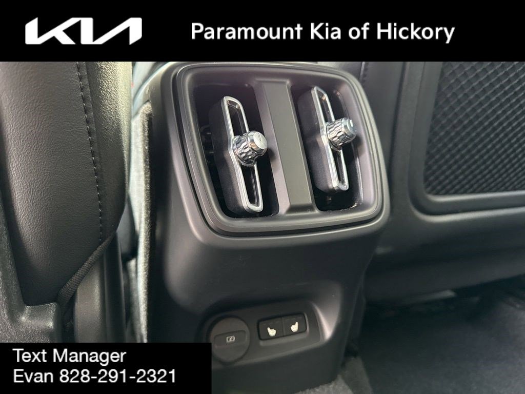 Used 2021 Volvo XC40 T5 R-Design w/ Advanced Package image 15