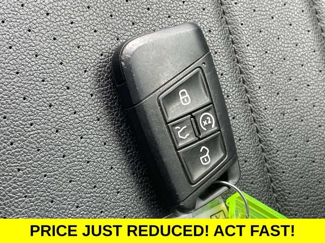 Used 2023 Volkswagen Tiguan SE w/ Panoramic Sunroof Package FWD image 33