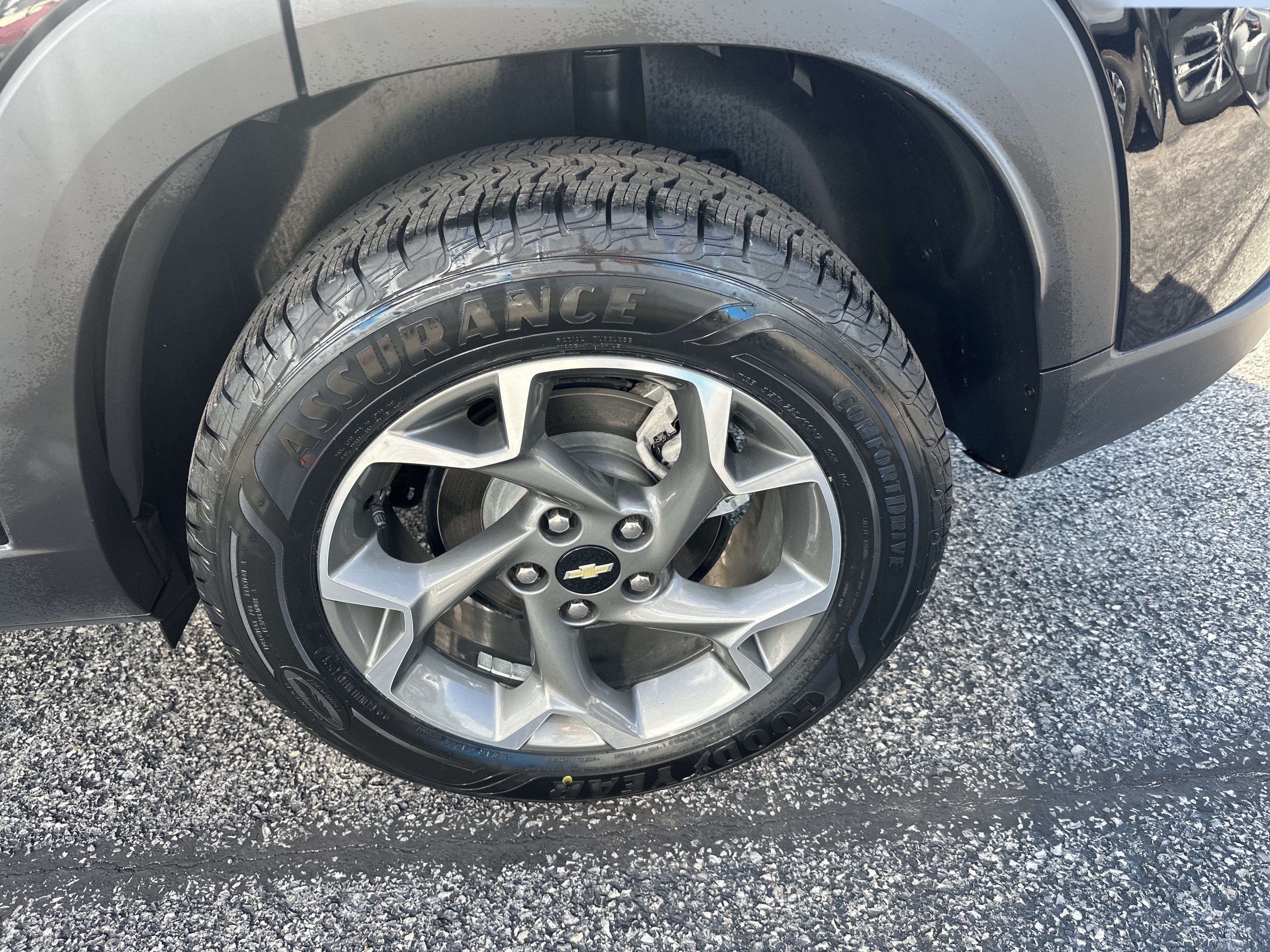 Certified 2024 Chevrolet Trax LT w/ Driver Confidence Package FWD image 5