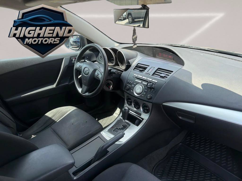 Used 2011 MAZDA MAZDA3 i Touring FWD image 17