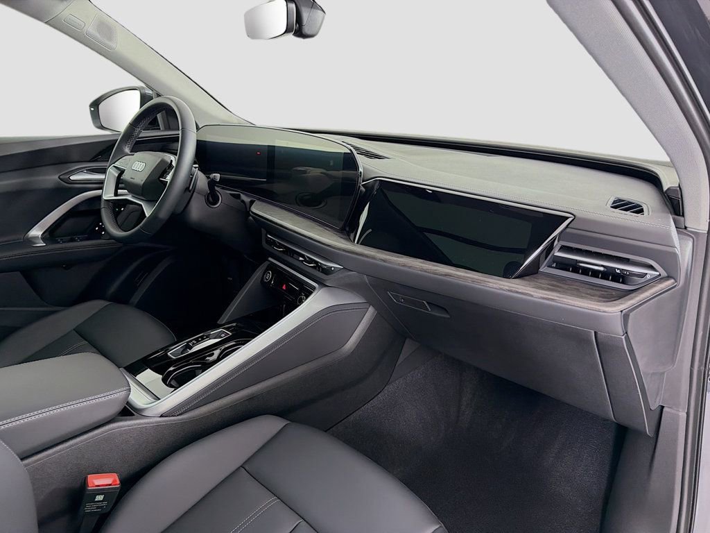 Used 2025 Audi Q5 Premium Plus w/ Premium Plus image 31