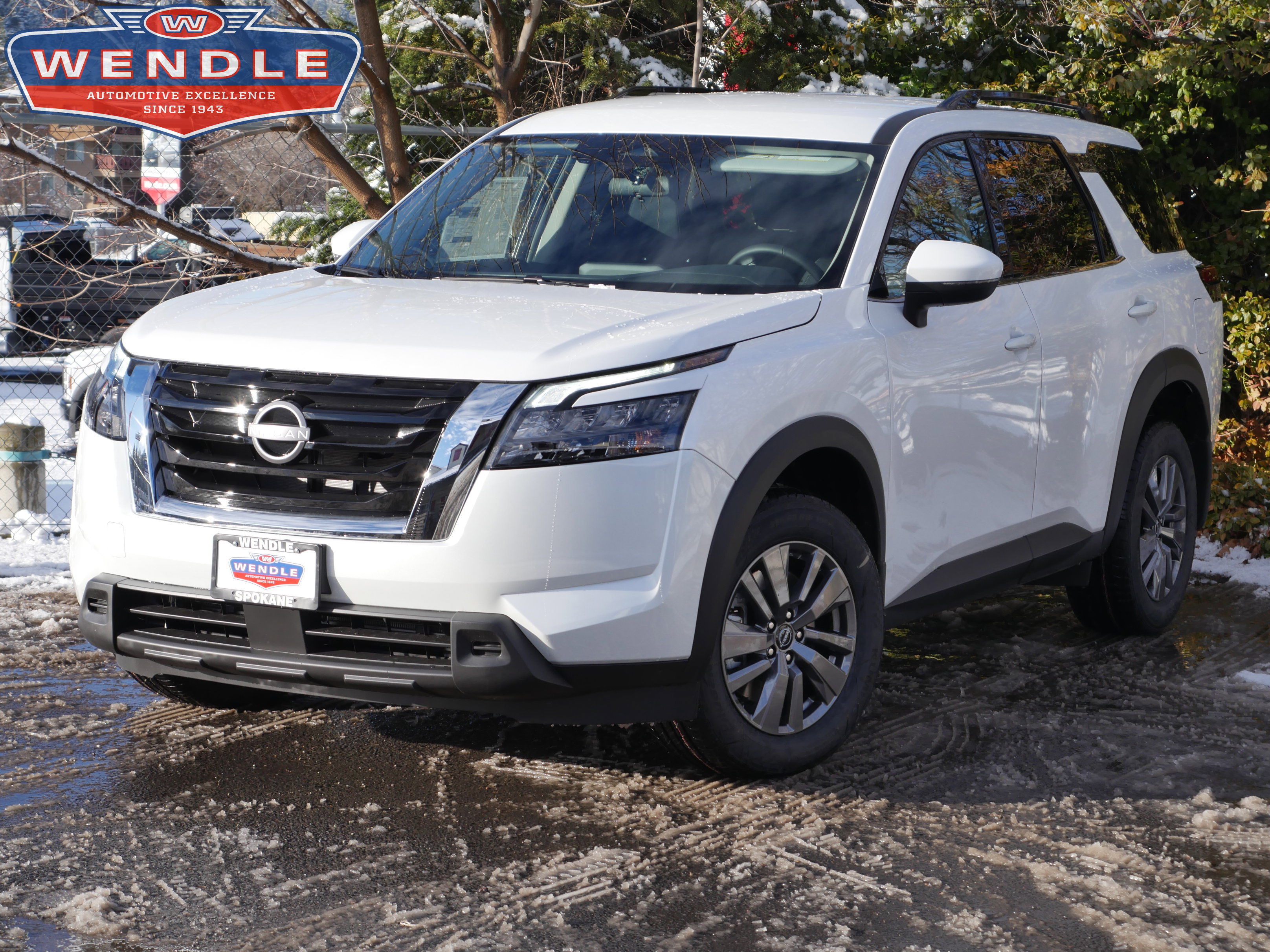New 2025 Nissan Pathfinder SV image 1