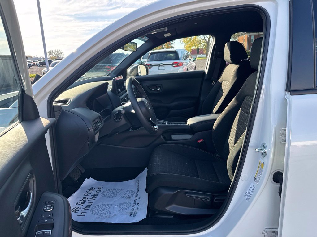 Certified 2024 Honda HR-V Sport image 31