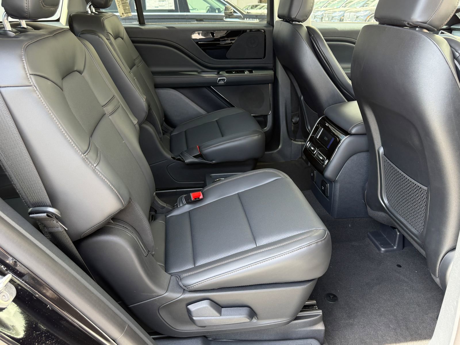 New 2026 Lincoln Aviator AWD image 15