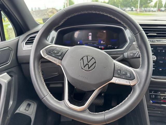 Used 2024 Volkswagen Tiguan SE w/ Panoramic Sunroof Package AWD/4WD image 25