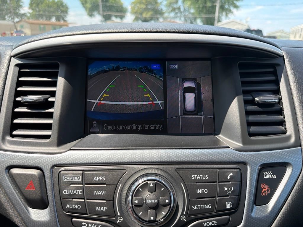Used 2019 Nissan Pathfinder SL FWD image 18