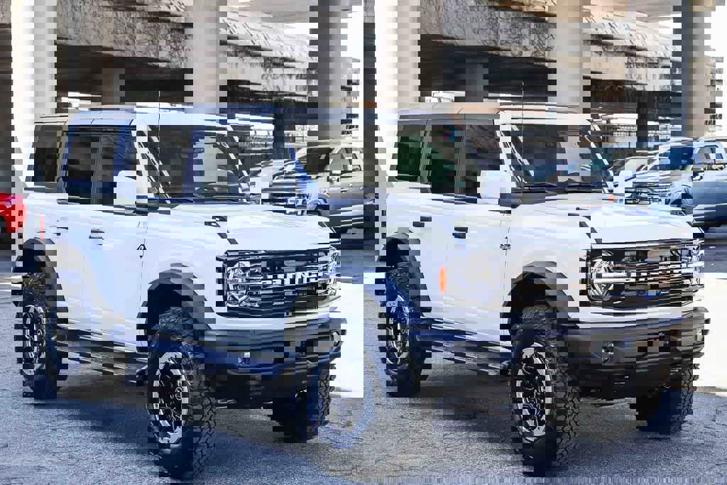 New 2026 Ford Bronco Outer Banks w/ Sasquatch Package image 3