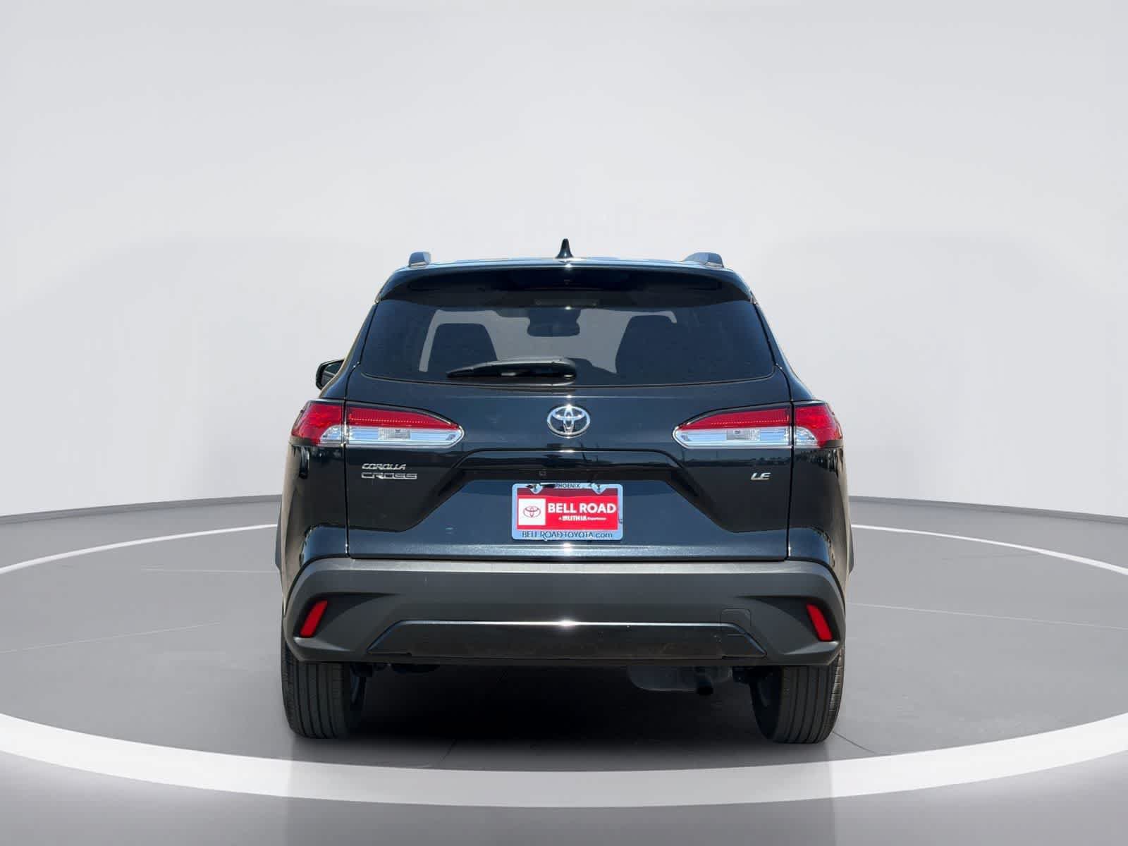 Used 2025 Toyota Corolla Cross LE FWD image 5