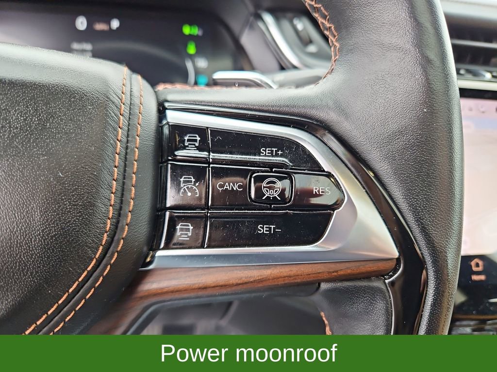 Used 2022 Jeep Grand Cherokee Summit AWD/4WD image 12