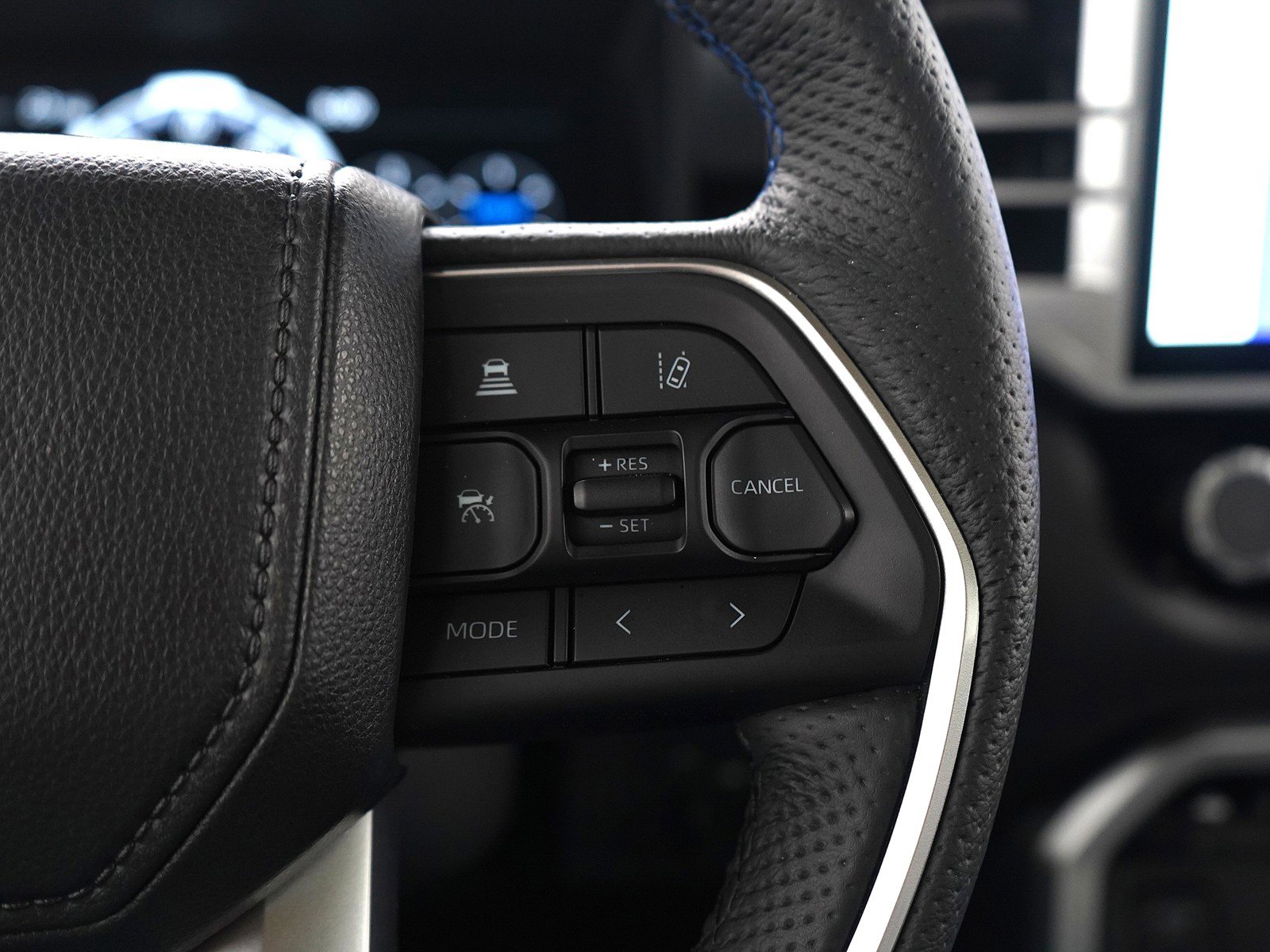 Used 2025 Toyota Sequoia Platinum image 30