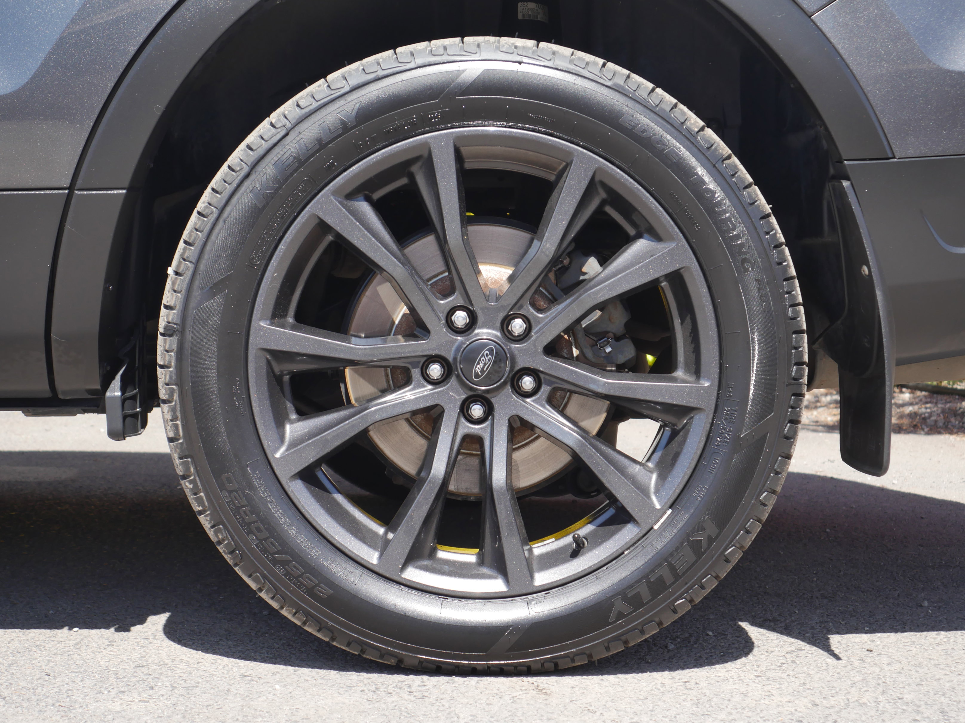 Used 2018 Ford Explorer XLT w/ Equipment Group 202A AWD/4WD image 16