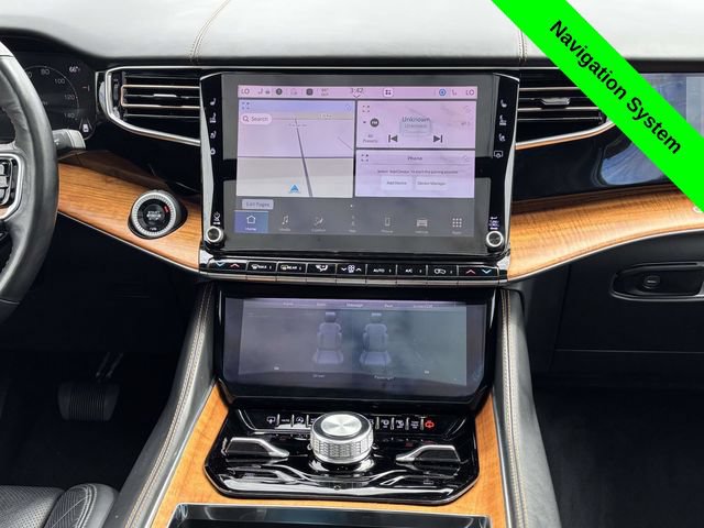 Used 2024 Jeep Grand Wagoneer L Series III AWD/4WD image 37