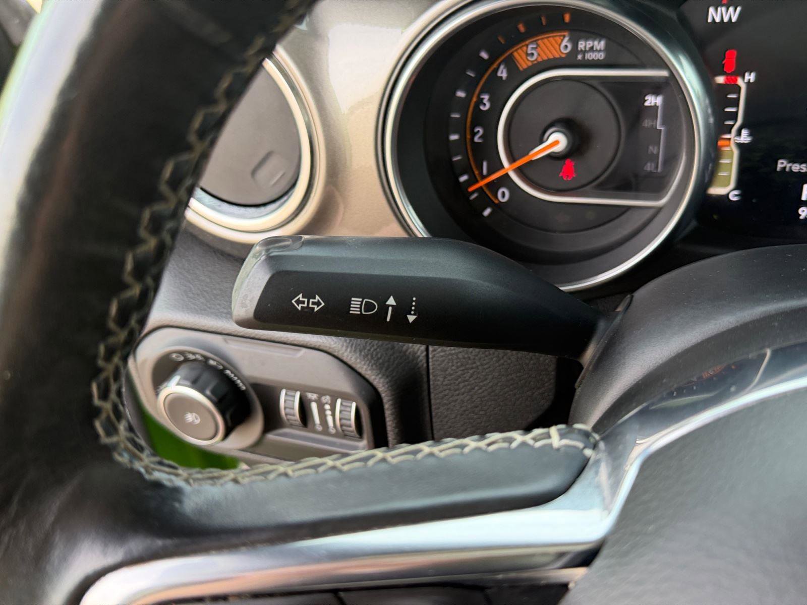 Used 2018 Jeep Wrangler Unlimited Sahara w/ Dual Top Group image 29