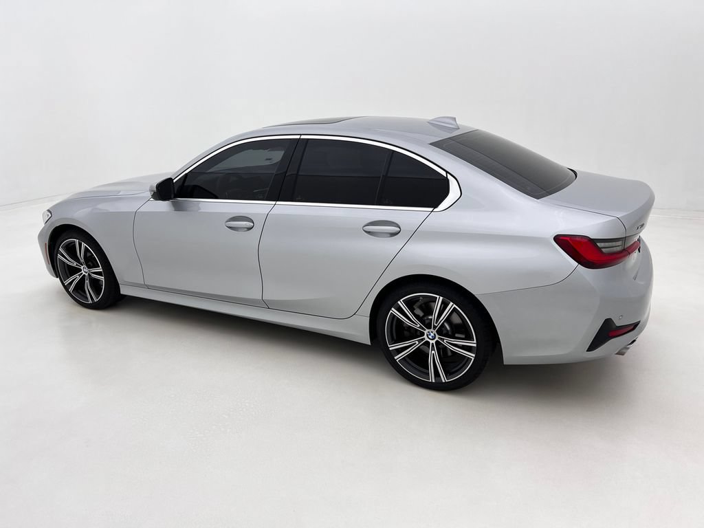 Used 2019 BMW 330i xDrive Sedan w/ Driving Assistance Package AWD/4WD image 10
