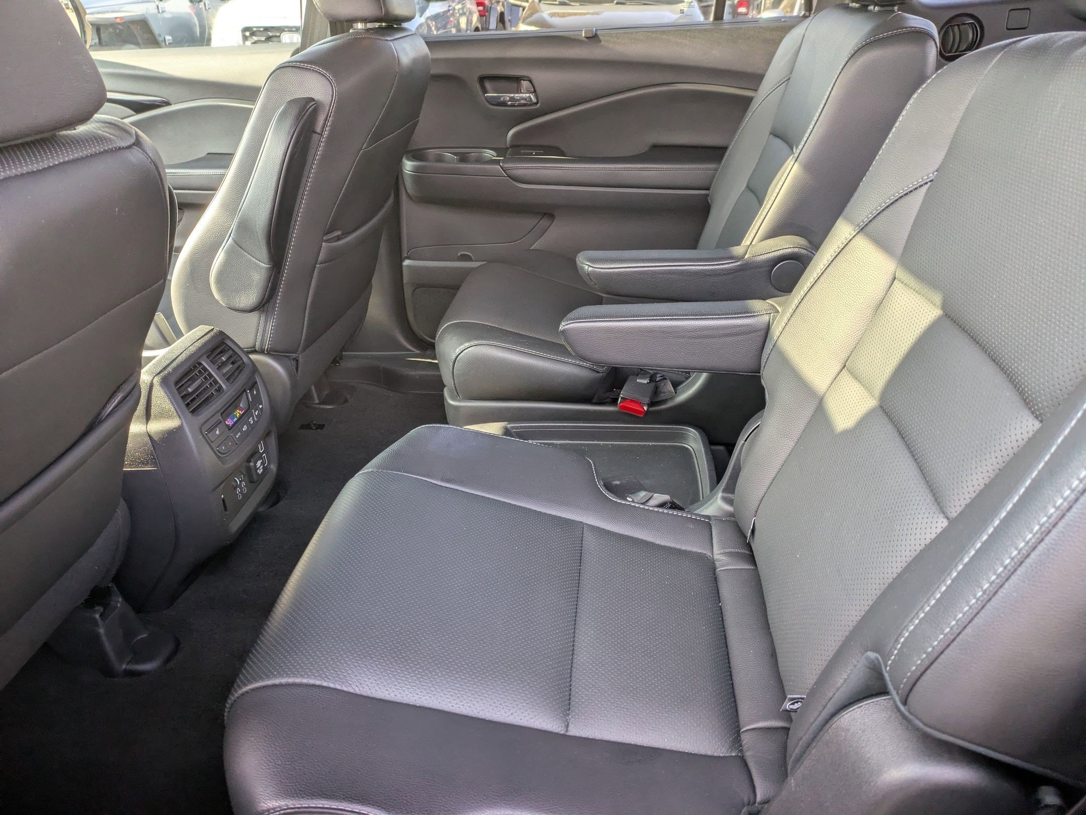 Used 2019 Honda Pilot Elite image 22