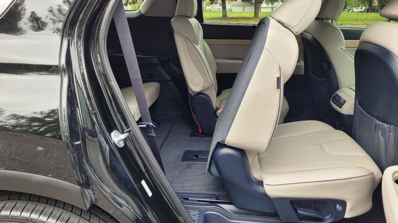 Used 2024 Hyundai Palisade Limited FWD image 21