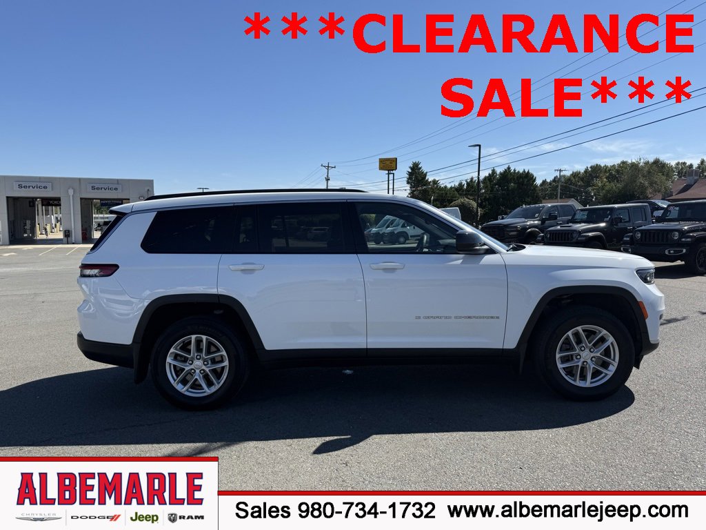Used 2024 Jeep Grand Cherokee L Laredo w/ Luxury Tech Group I image 2