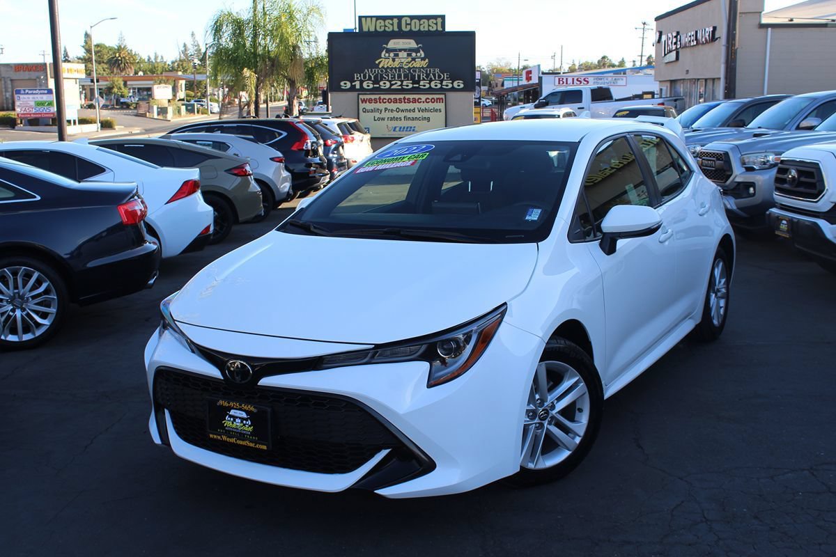 Used 2022 Toyota Corolla SE w/ Carpet Mat Package (TMS) FWD image 2