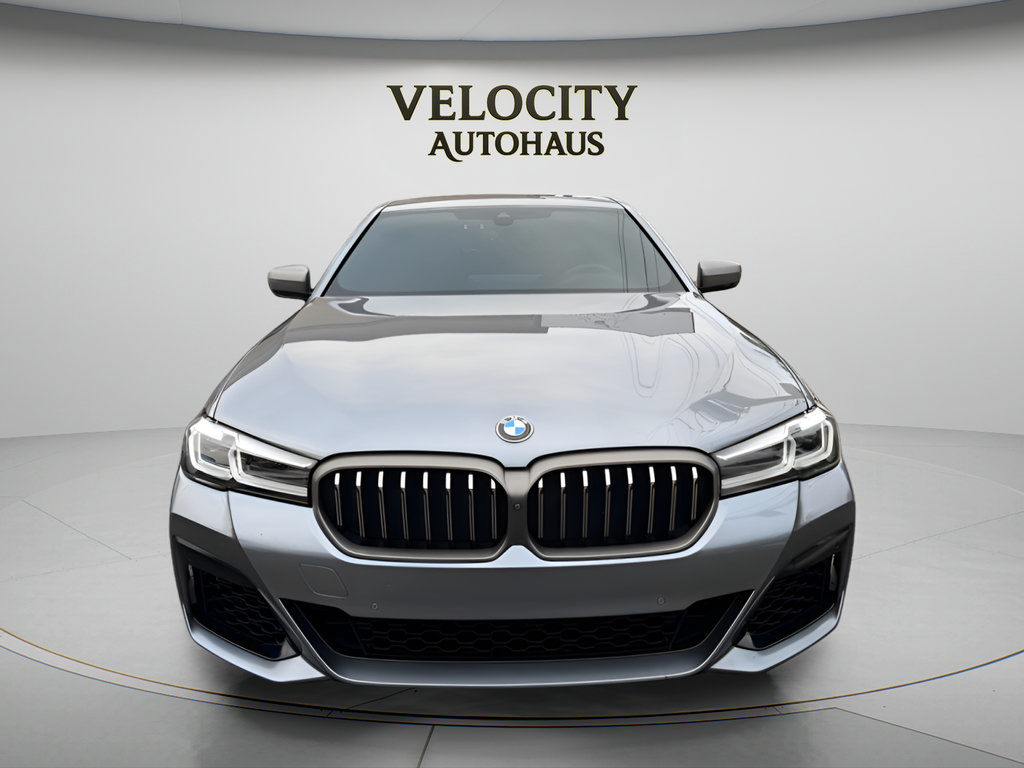 Used 2021 BMW M550i xDrive w/ Parking Assistance Package AWD/4WD image 2