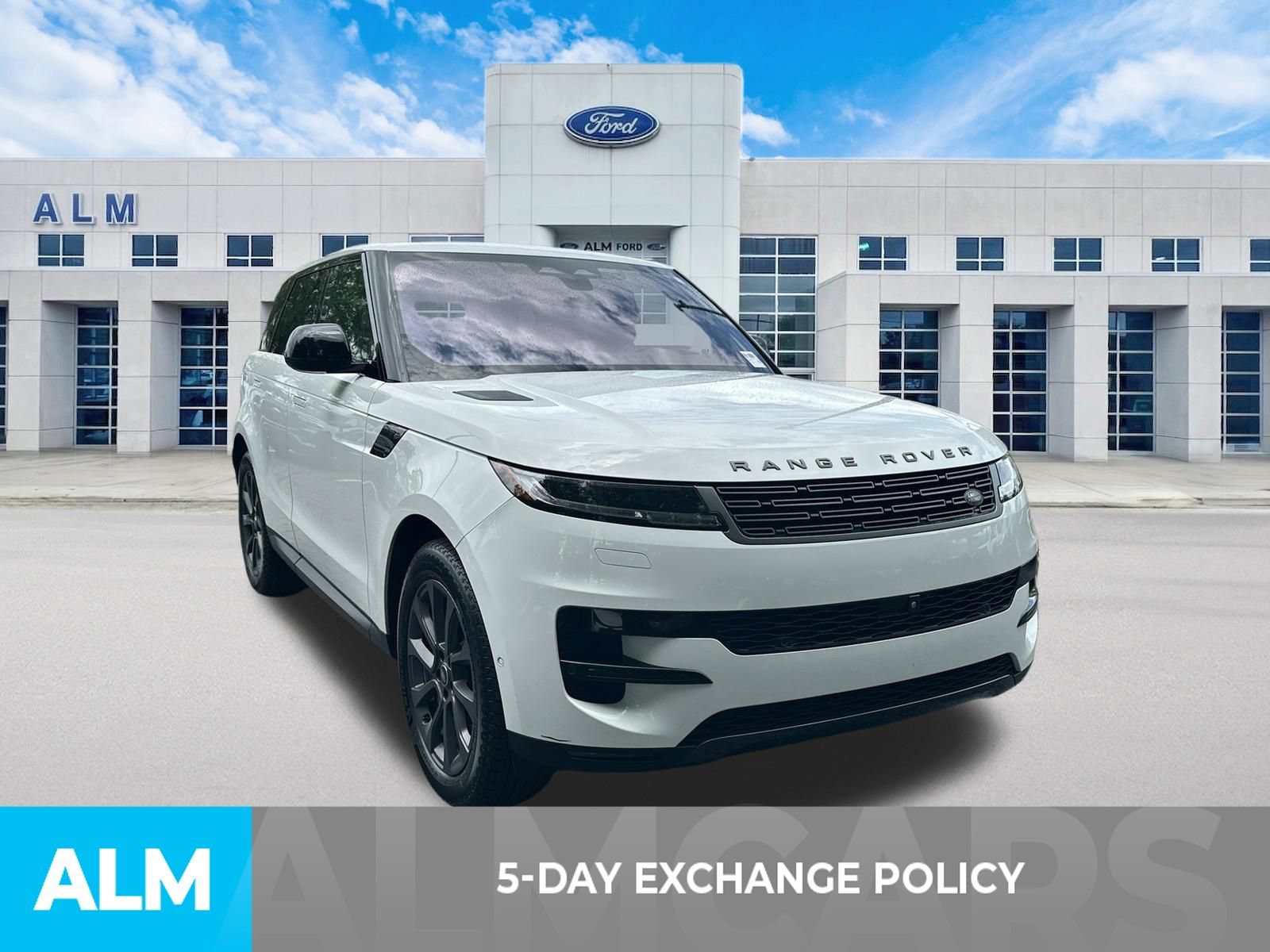 Used 2023 Land Rover Range Rover Sport SE AWD/4WD image 3