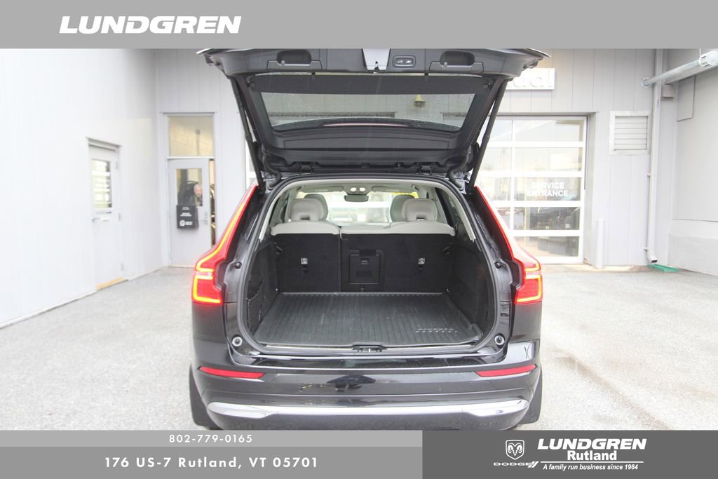 Used 2022 Volvo XC60 B6 Inscription w/ Advanced Package image 43