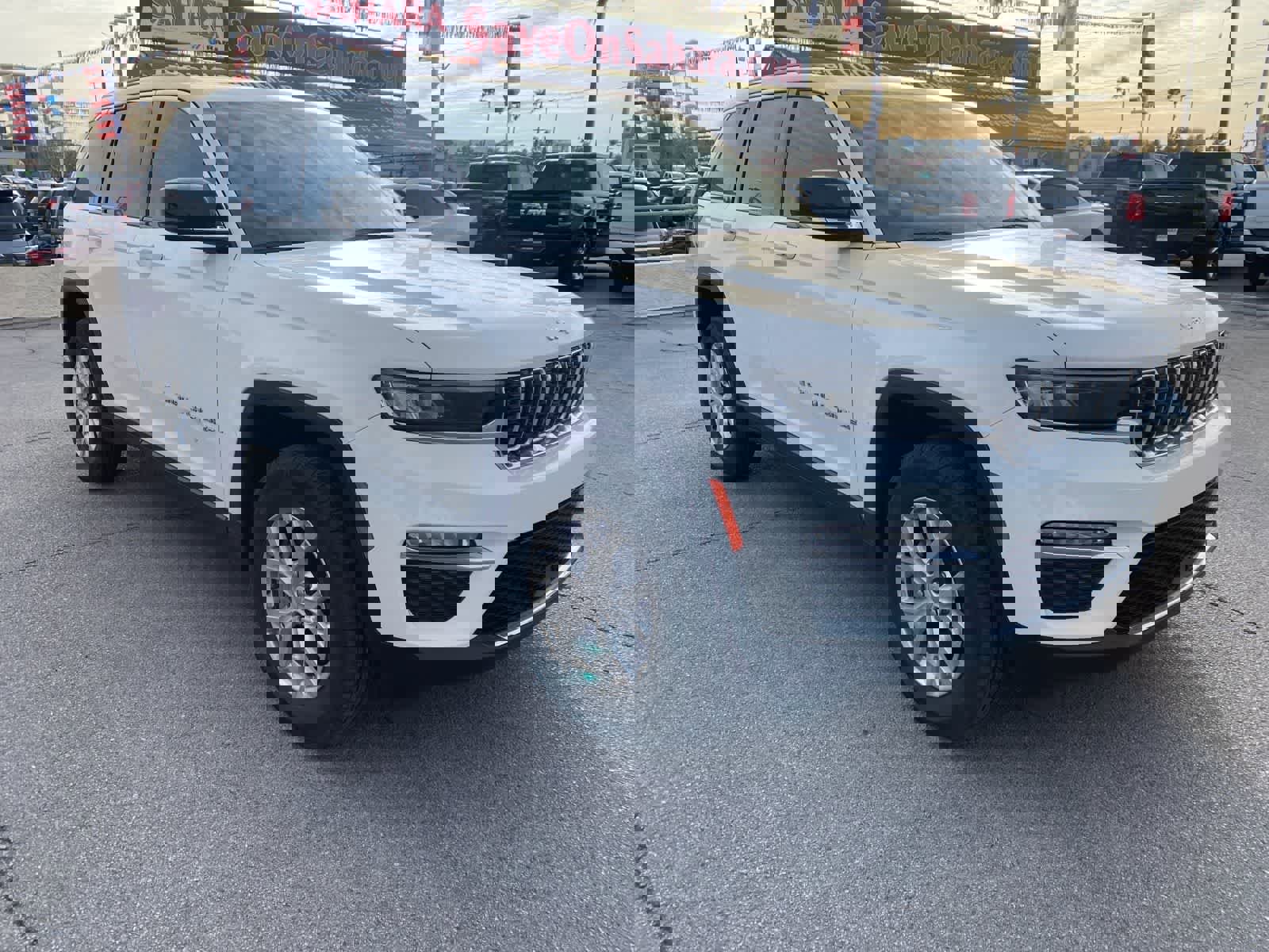 Used 2023 Jeep Grand Cherokee Limited image 3