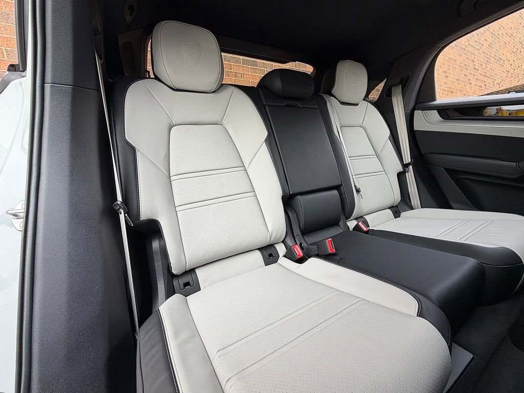 New 2026 Porsche Cayenne S image 22