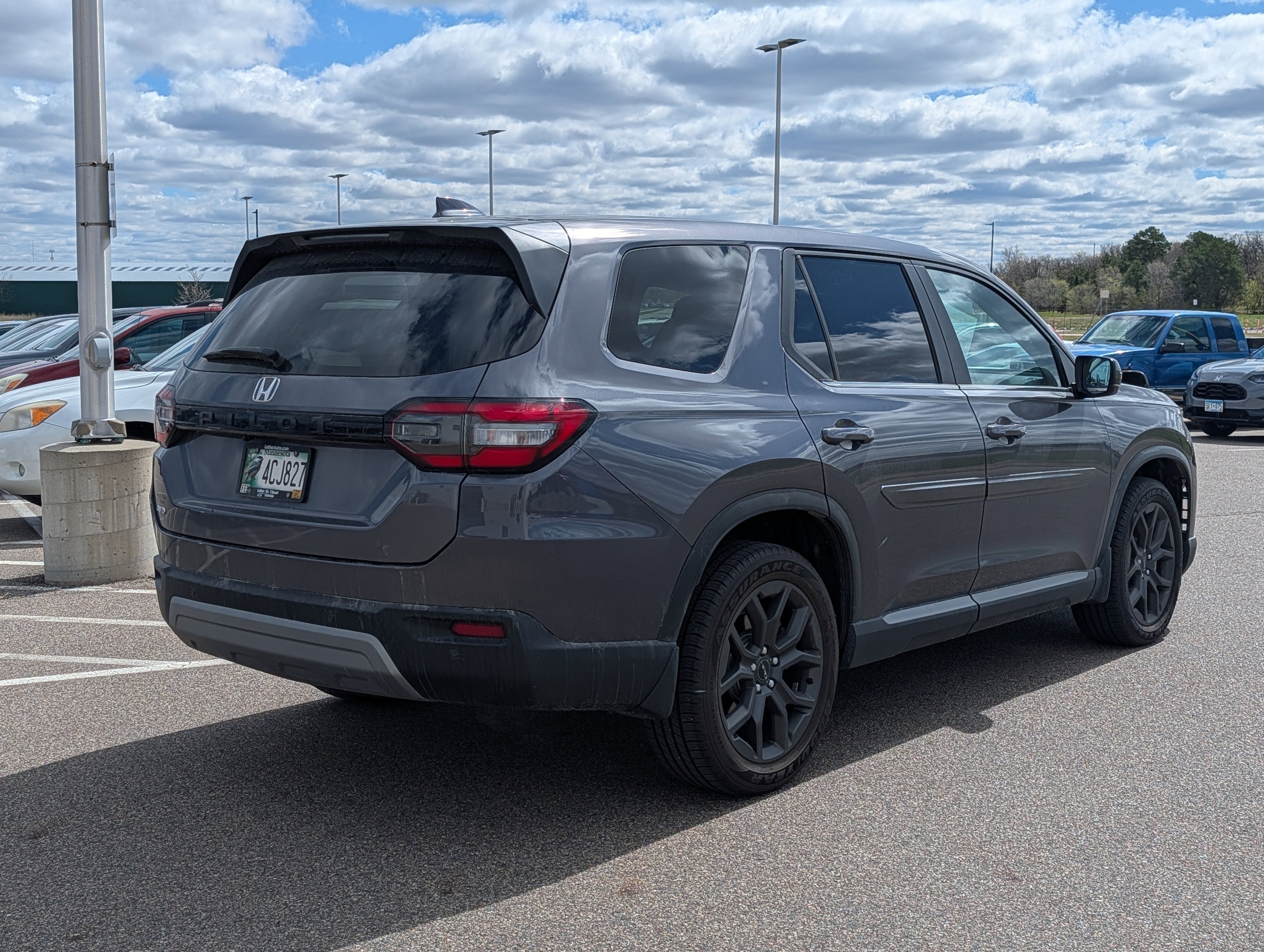 Used 2024 Honda Pilot EX-L image 4