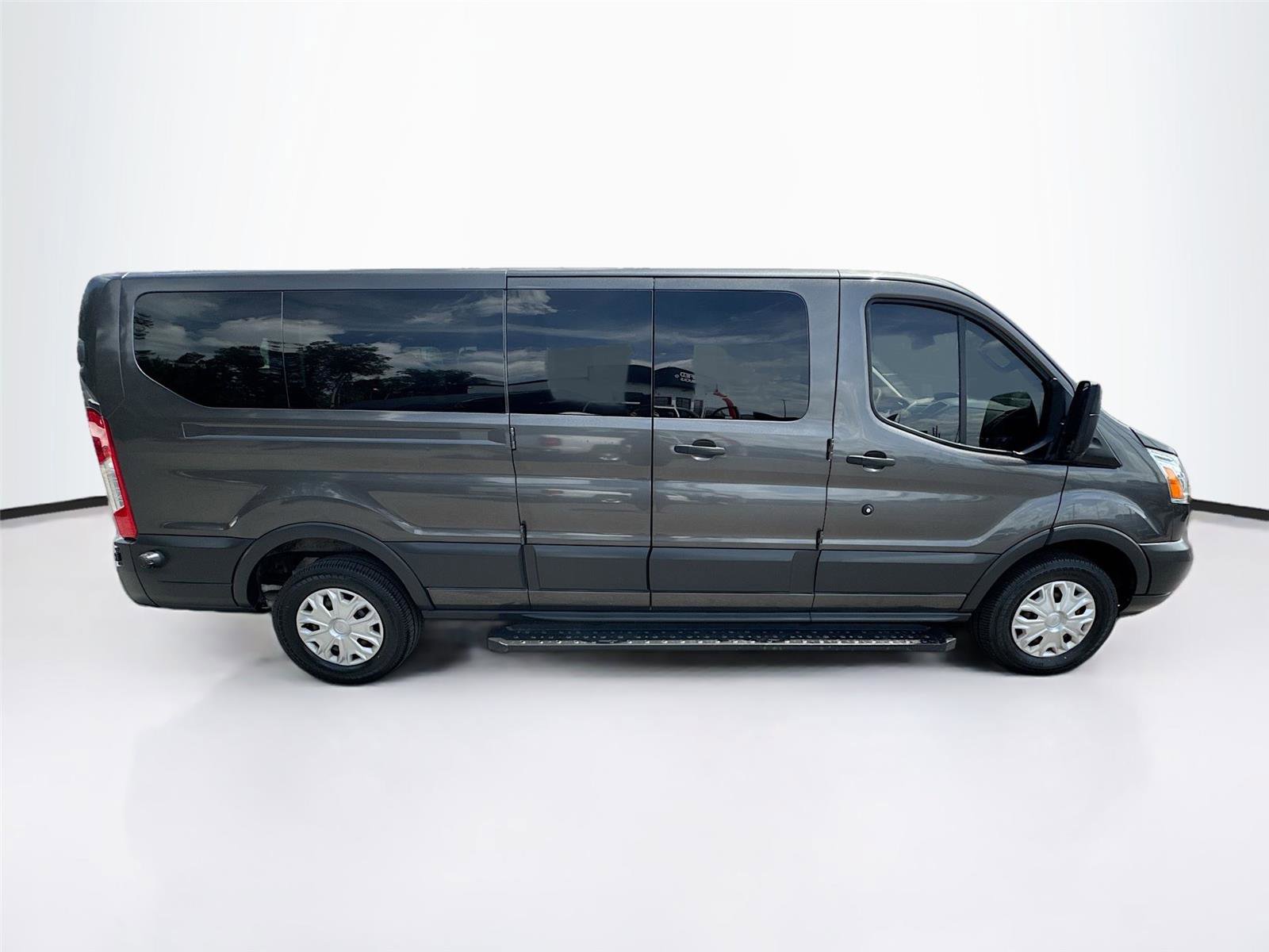 Used 2017 Ford Transit 350 XLT RWD image 29