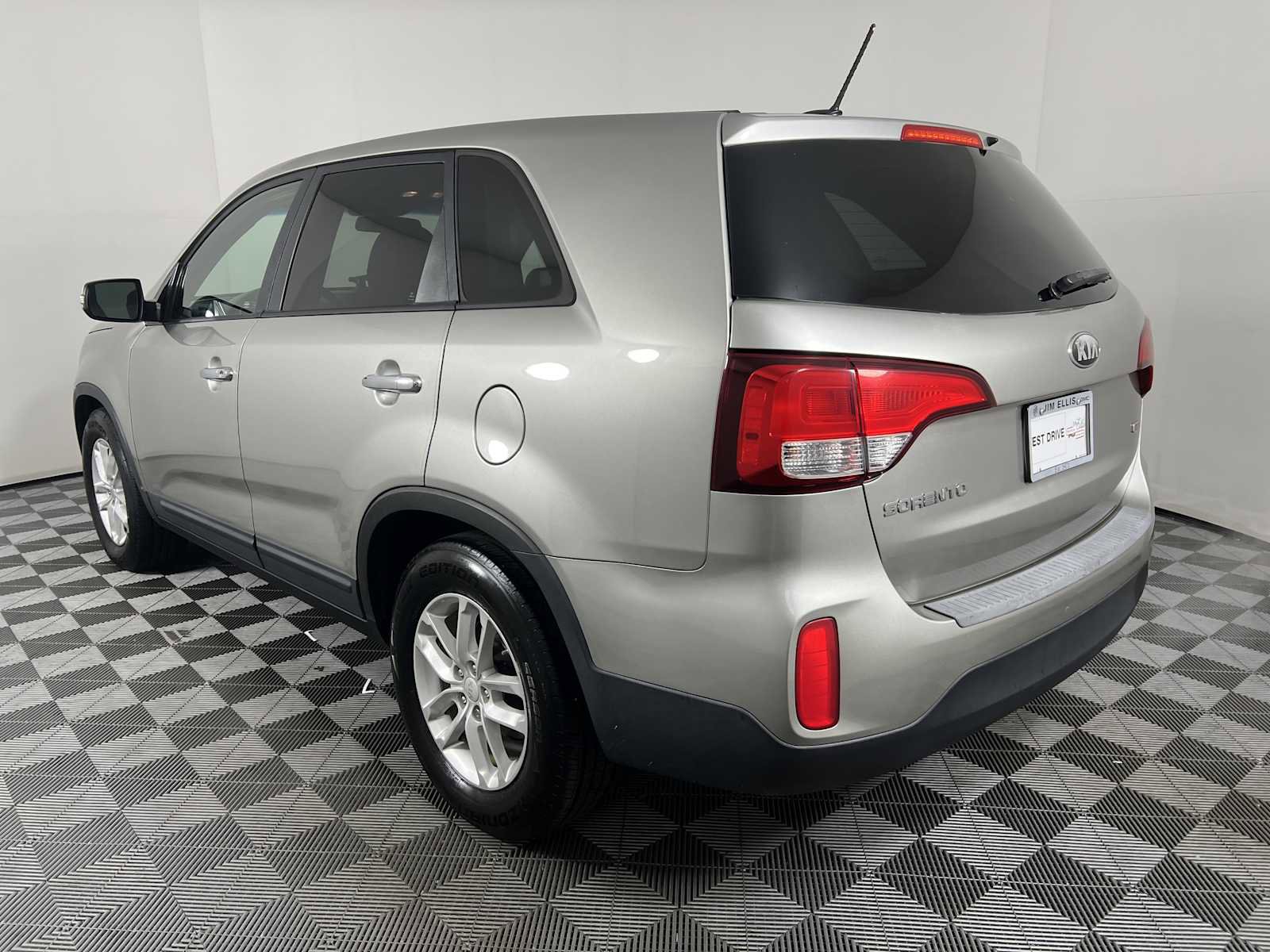 Used 2014 Kia Sorento LX image 13