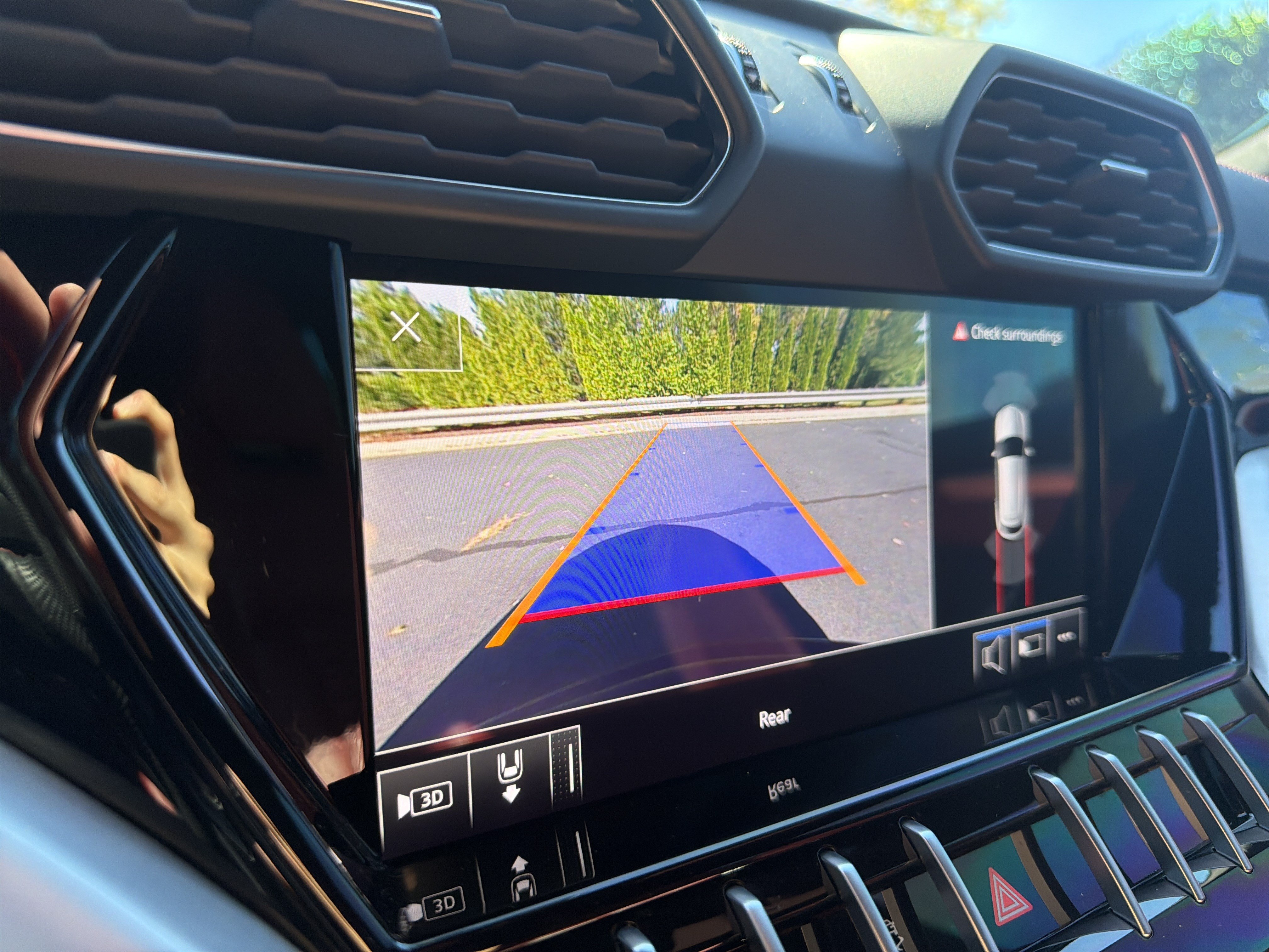 Used 2020 Lamborghini Urus AWD/4WD image 81