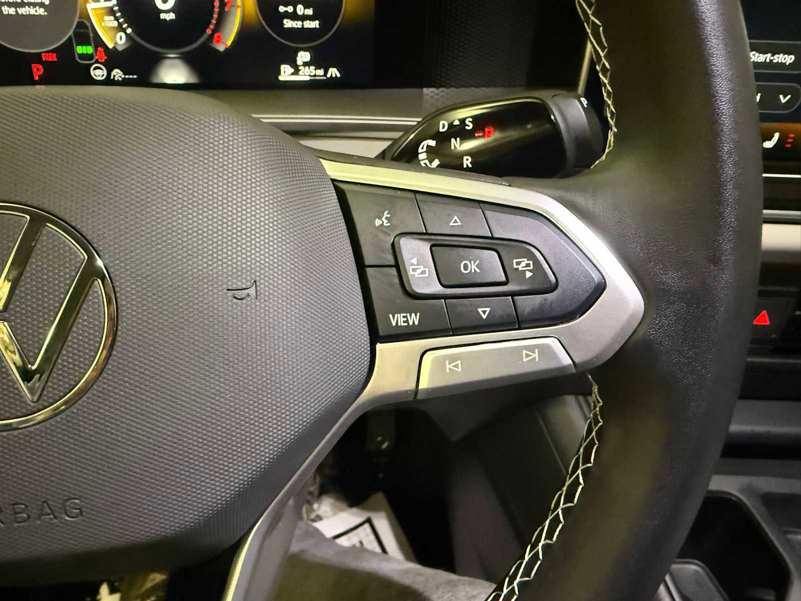 Certified 2025 Volkswagen Tiguan SE w/ Panoramic Sunroof Package image 31